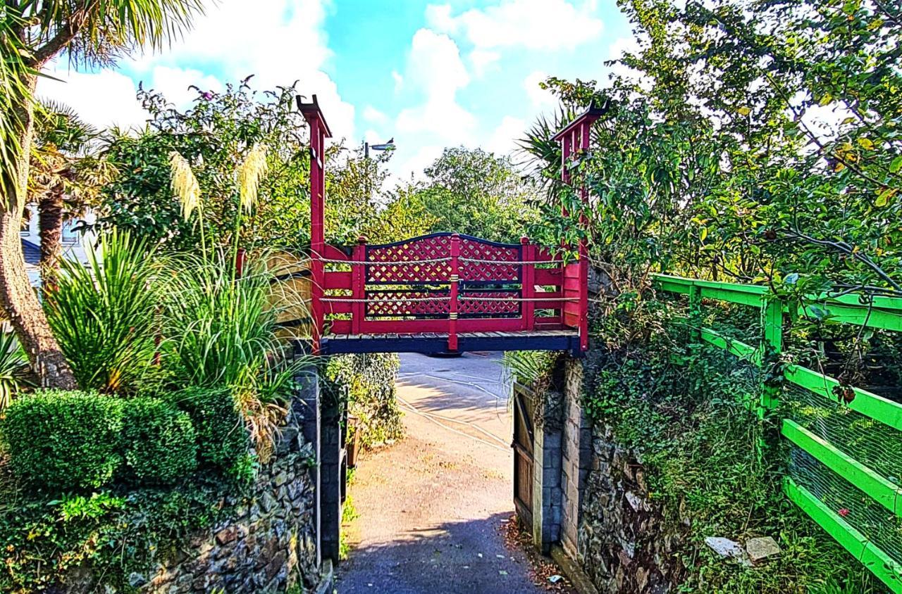 Palm Cottage レッドラス エクステリア 写真